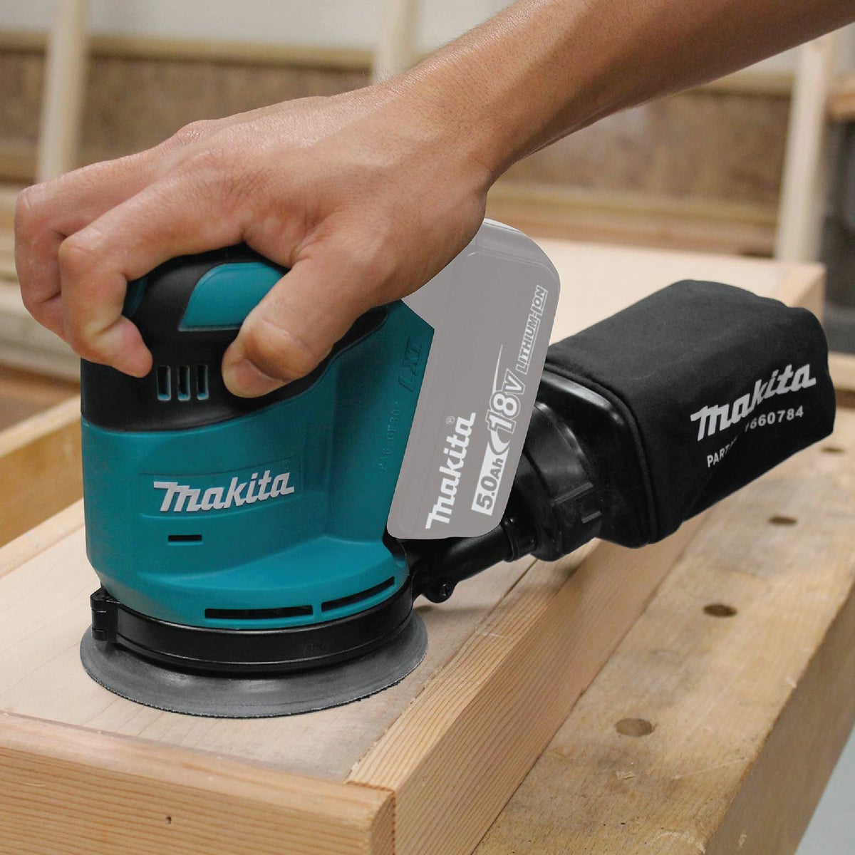 Makita 18 Volt LXT Lithium-Ion 5 In. Cordless Random Orbit Sander